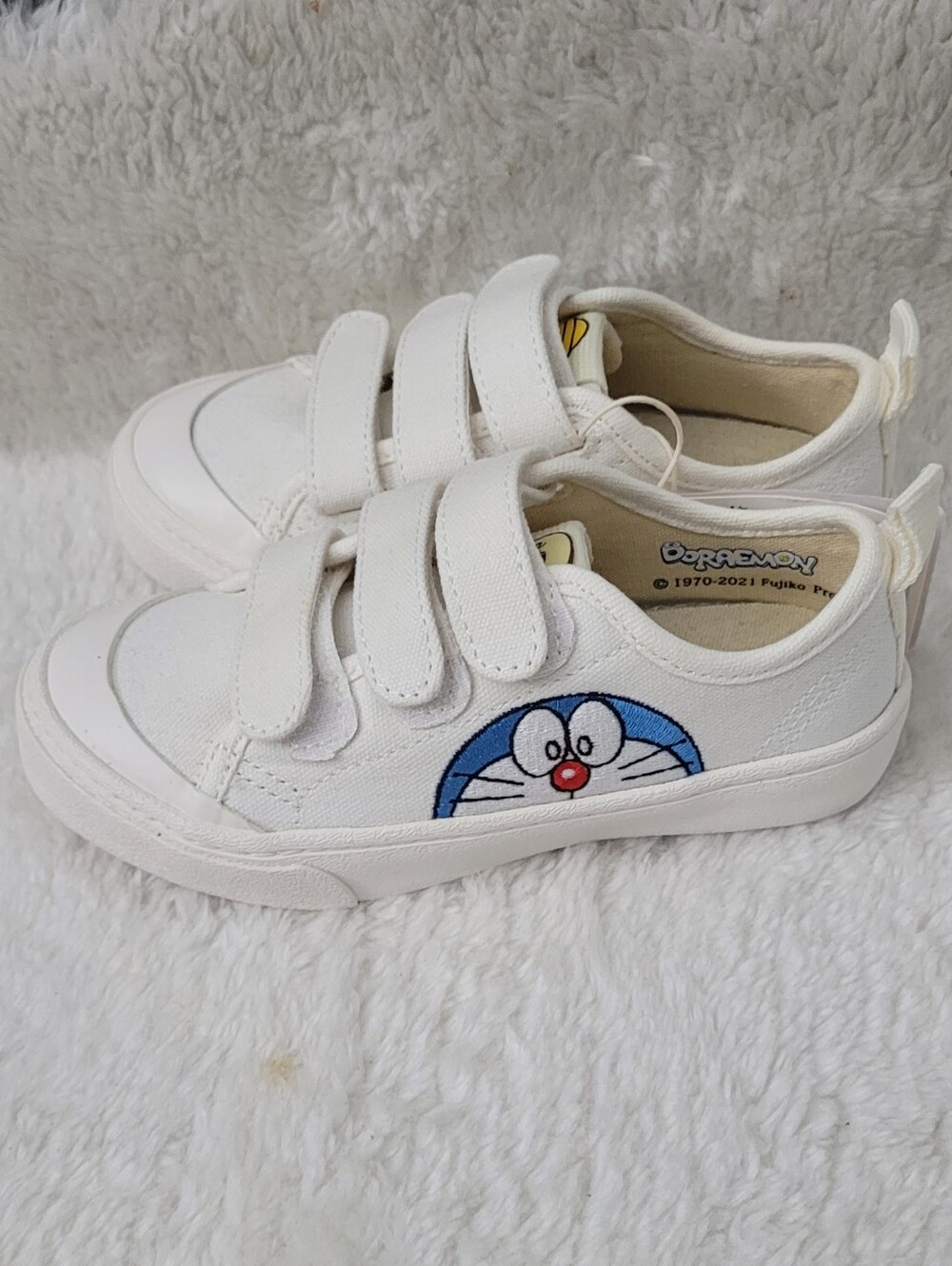 Doraemon Kids White Velcro Canvas Sneakers